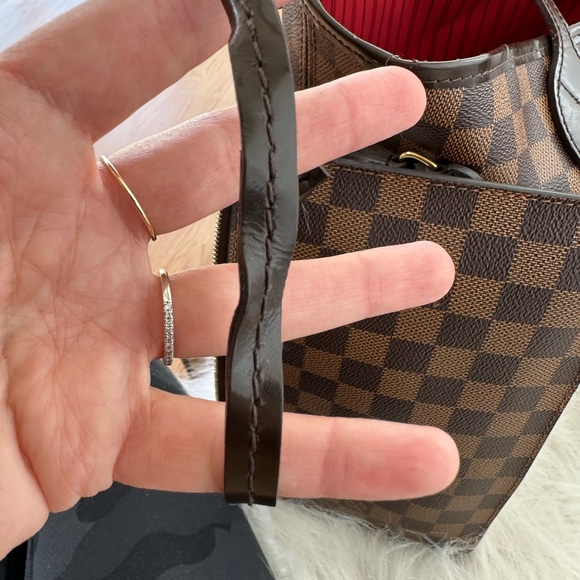Louis Vuitton Neverfull MM - Picture 13 of 14